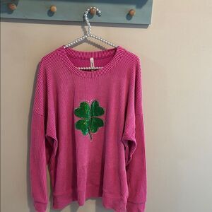 Magic Fit Pink Ribbed top with 4 leaf clover size large/xl